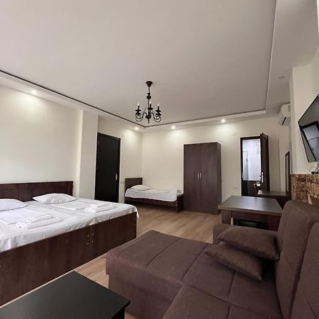 Guest House Madonna Kobuleti Kültér fotó