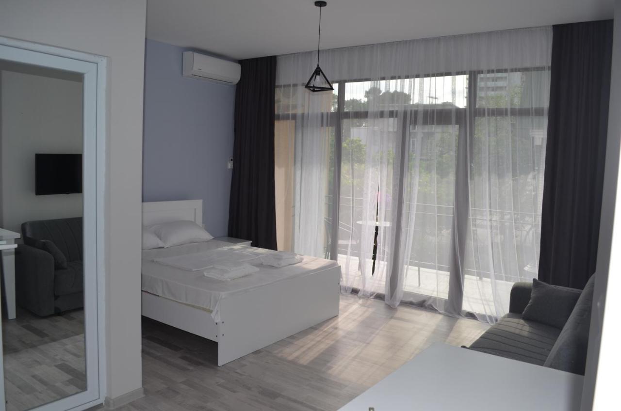 Guest House Madonna Kobuleti Kültér fotó