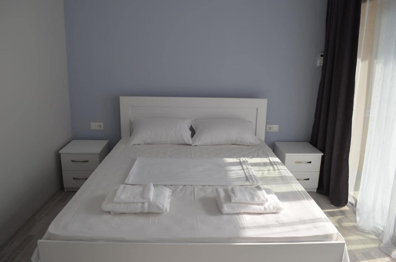 Guest House Madonna Kobuleti Kültér fotó