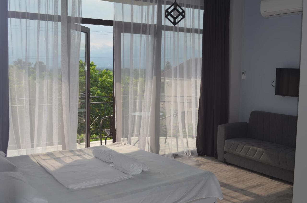 Guest House Madonna Kobuleti Kültér fotó
