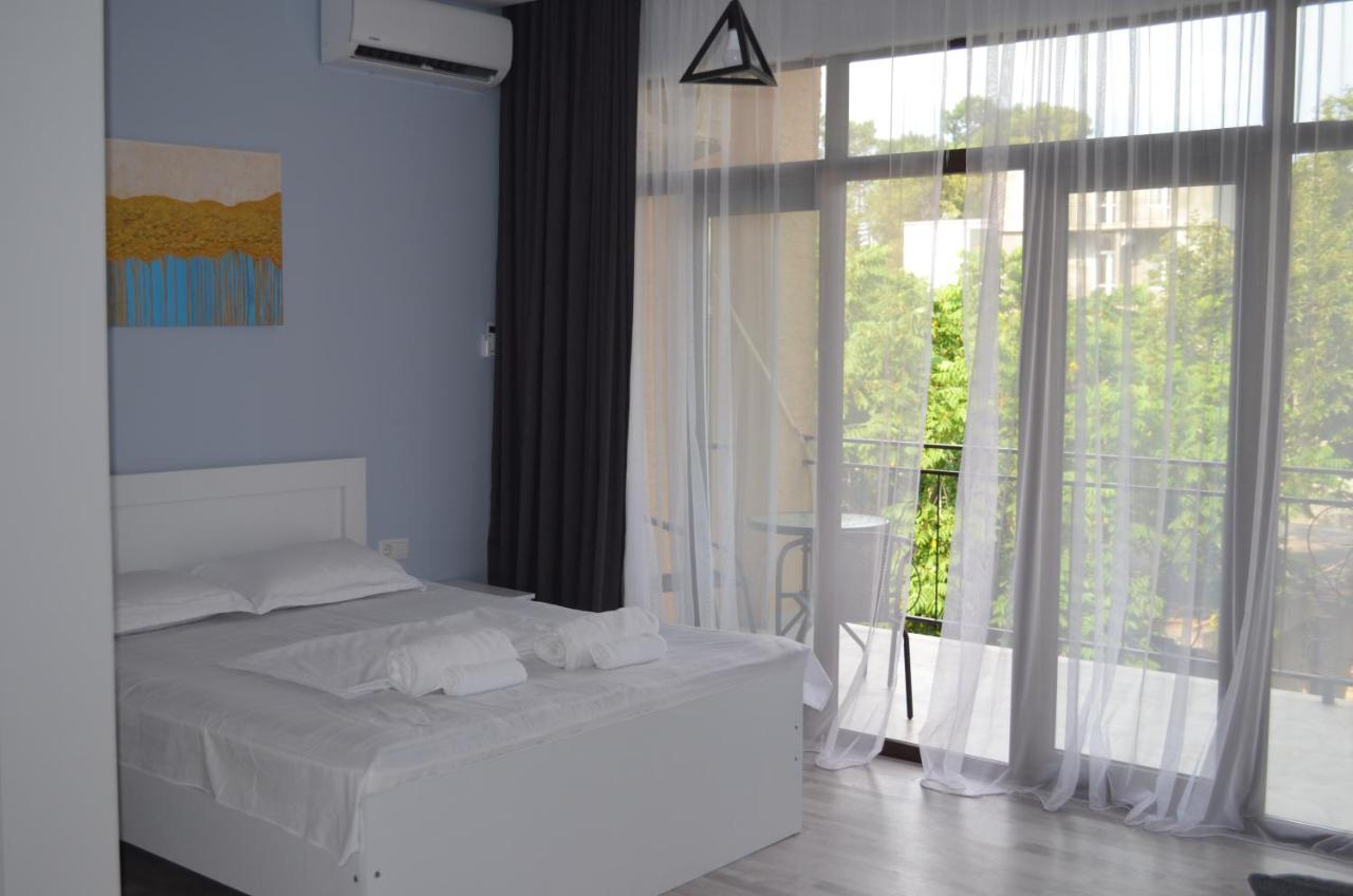 Guest House Madonna Kobuleti Kültér fotó