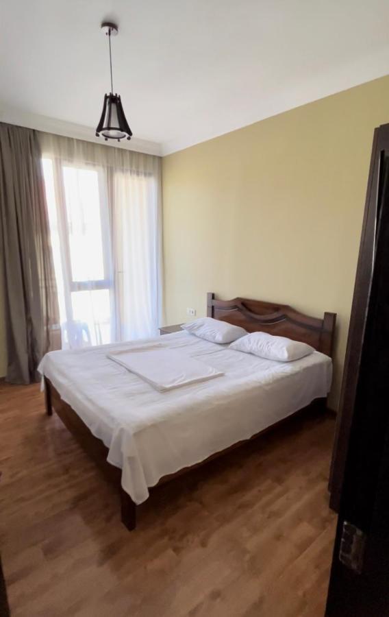 Guest House Madonna Kobuleti Kültér fotó
