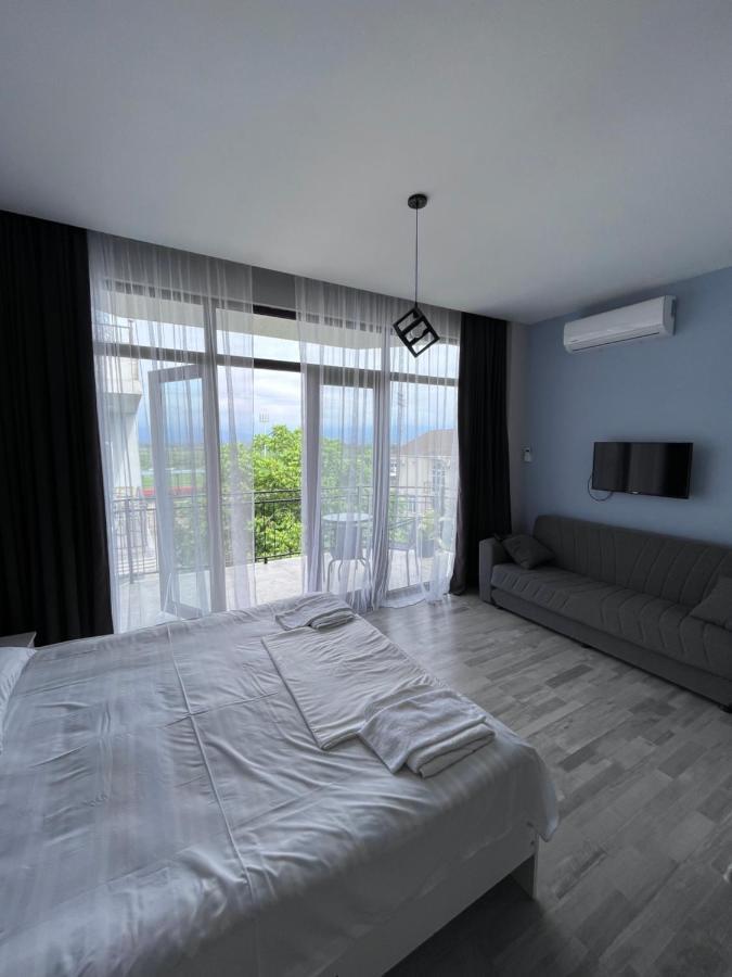 Guest House Madonna Kobuleti Kültér fotó