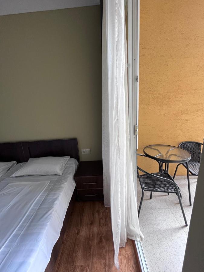 Guest House Madonna Kobuleti Kültér fotó