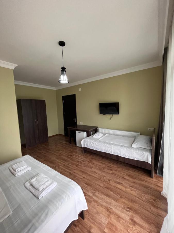 Guest House Madonna Kobuleti Kültér fotó