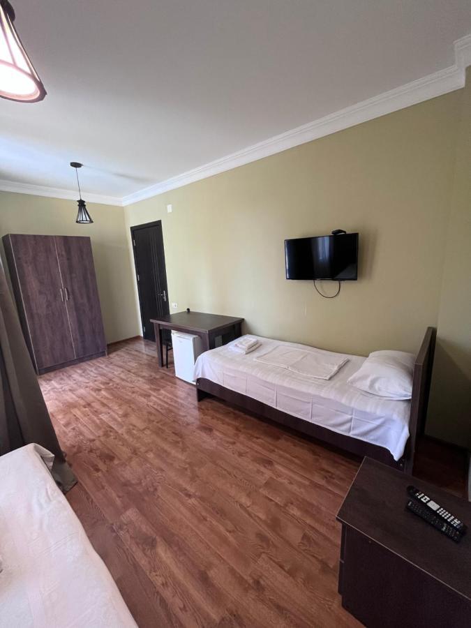 Guest House Madonna Kobuleti Kültér fotó