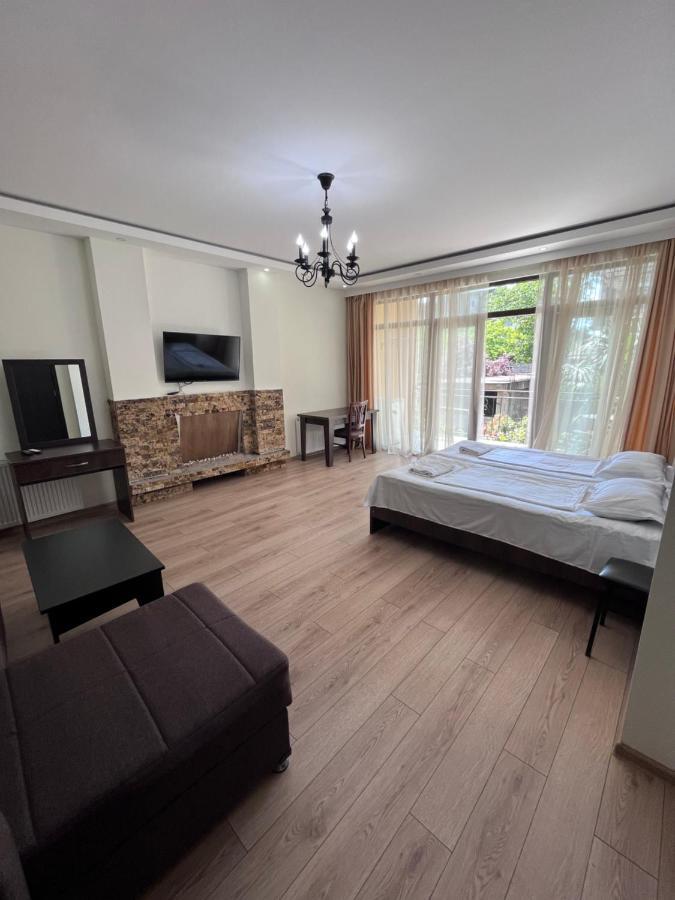 Guest House Madonna Kobuleti Kültér fotó